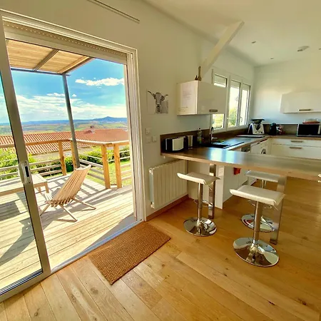 Nid D'amour En Auvergne Avec Piscine Le Broc (Puy-de-Dome)