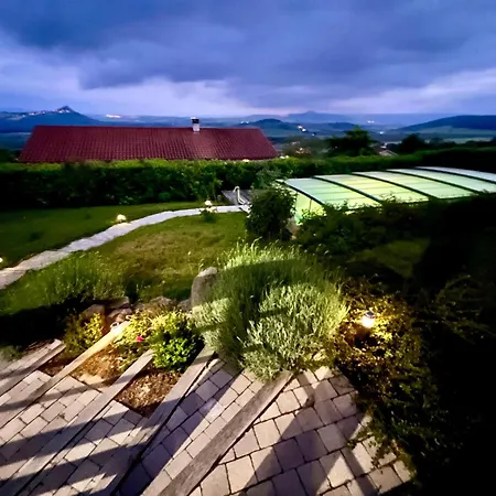 Holiday home Nid D'amour En Auvergne Avec Piscine Le Broc (Puy-de-Dome)
