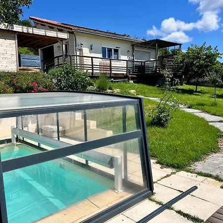 Nid D'amour En Auvergne Avec Piscine Casa vacanze *