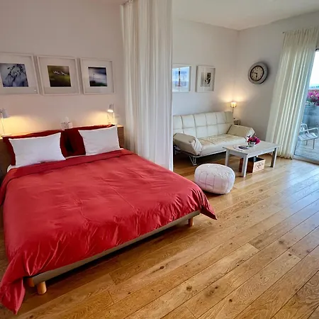 Casa de Férias Nid D'amour En Auvergne Avec Piscine *