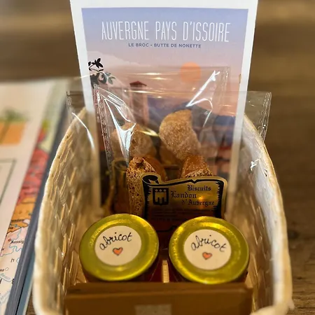 Nid D'amour En Auvergne Avec Piscine