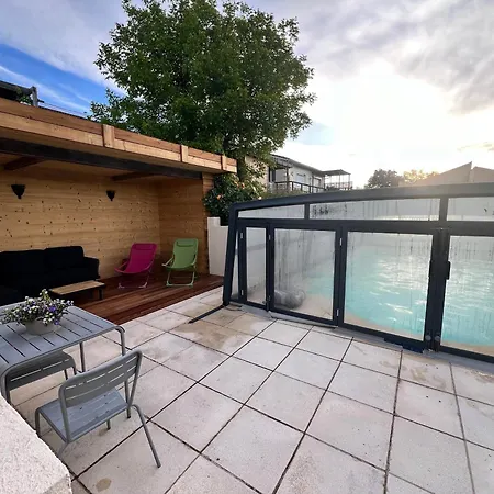 Nid D'amour En Auvergne Avec Piscine Casa de Férias Le Broc (Puy-de-Dome)