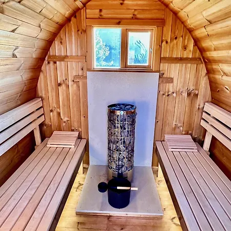 Nid D'amour En Auvergne Avec Piscine Le Broc (Puy-de-Dome)