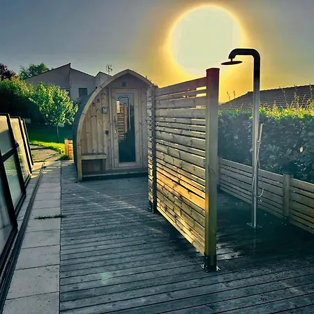 Nid D'amour En Auvergne Avec Piscine * Le Broc (Puy-de-Dome)