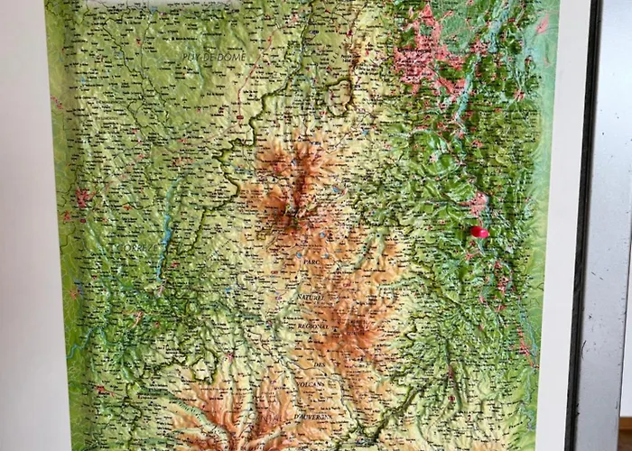 Nid D'amour En Auvergne Avec Piscine Le Broc (Puy-de-Dome)