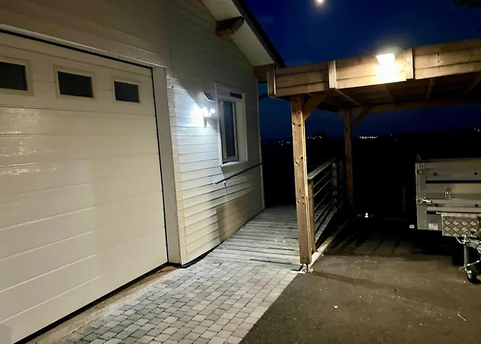 Holiday home Nid D'amour En Auvergne Avec Piscine Le Broc (Puy-de-Dome)